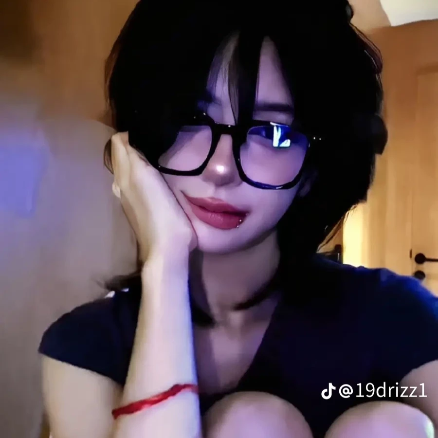 Red thumbnail