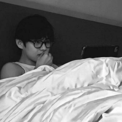 Kim Taehyung thumbnail