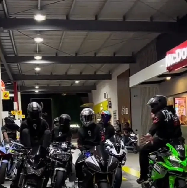 bikers thumbnail