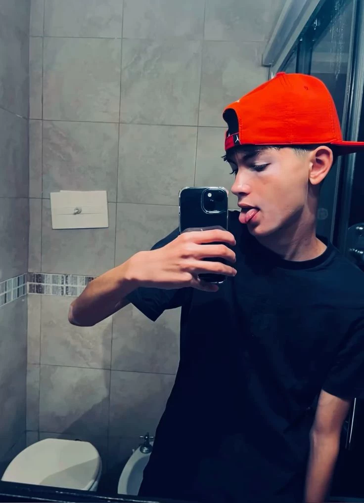 Ian thumbnail