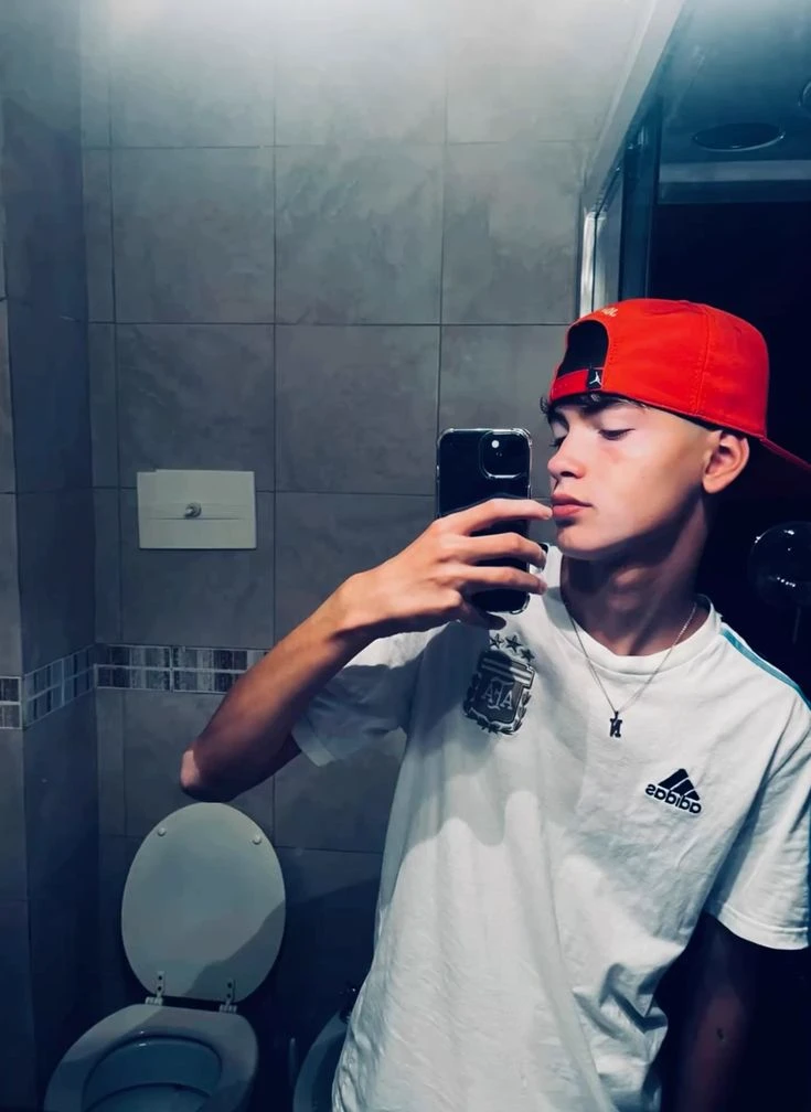 Simón thumbnail
