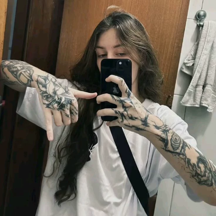Laura thumbnail