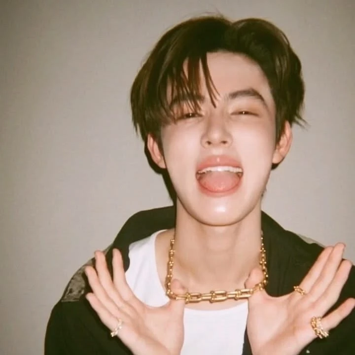 Eom Sean thumbnail