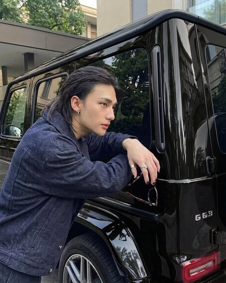 Hyunjin thumbnail