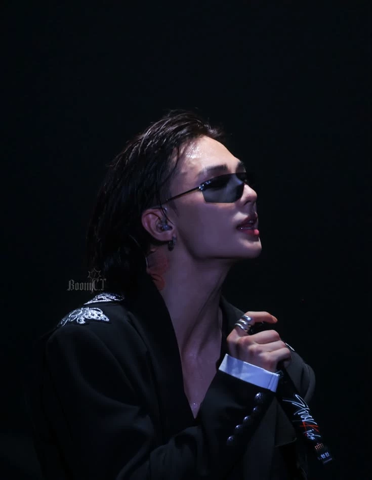 Hwang Hyunjin thumbnail