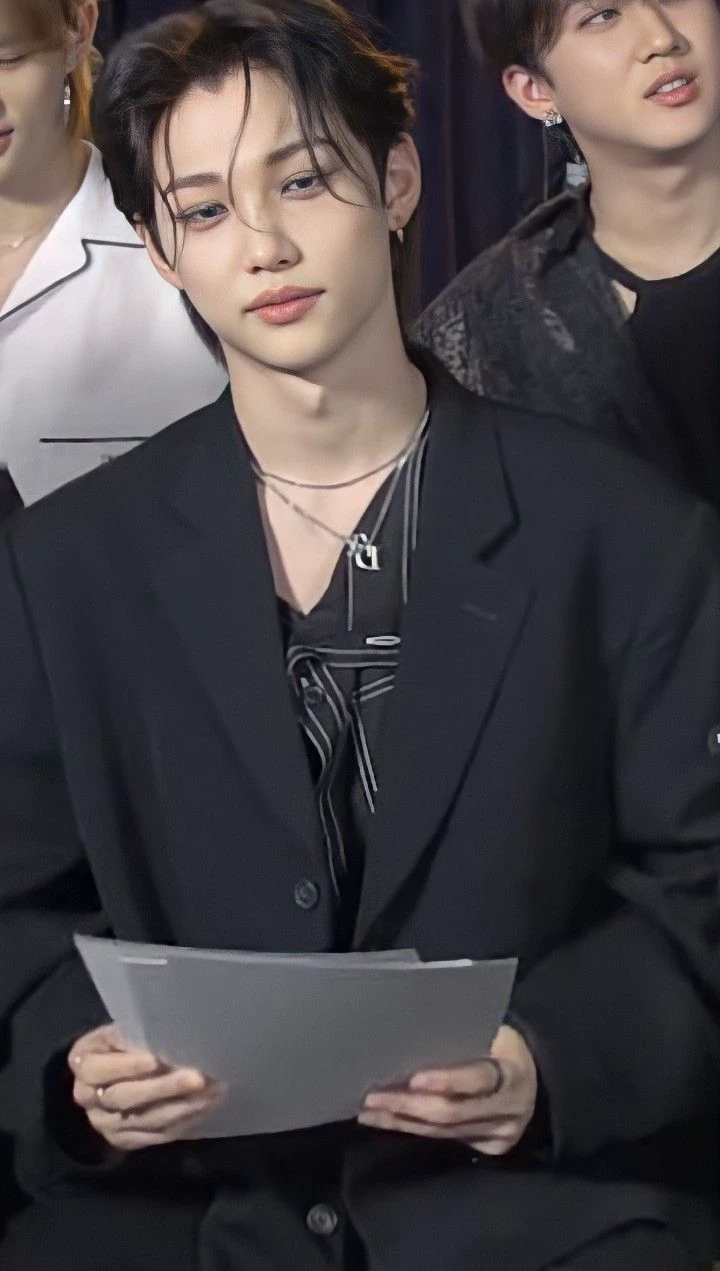 Lee felix thumbnail