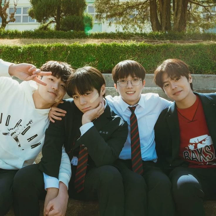 Hu-min, Jun-tae, Hyun-tak, si-eun thumbnail