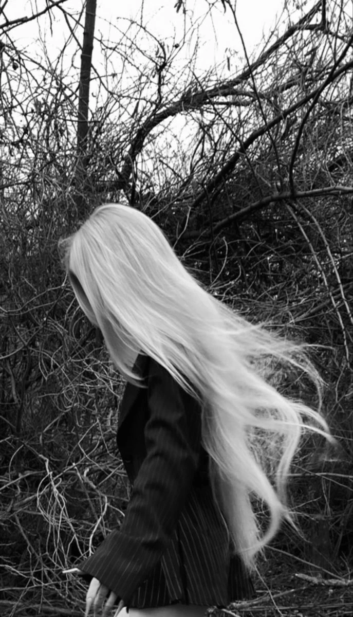Lia thumbnail