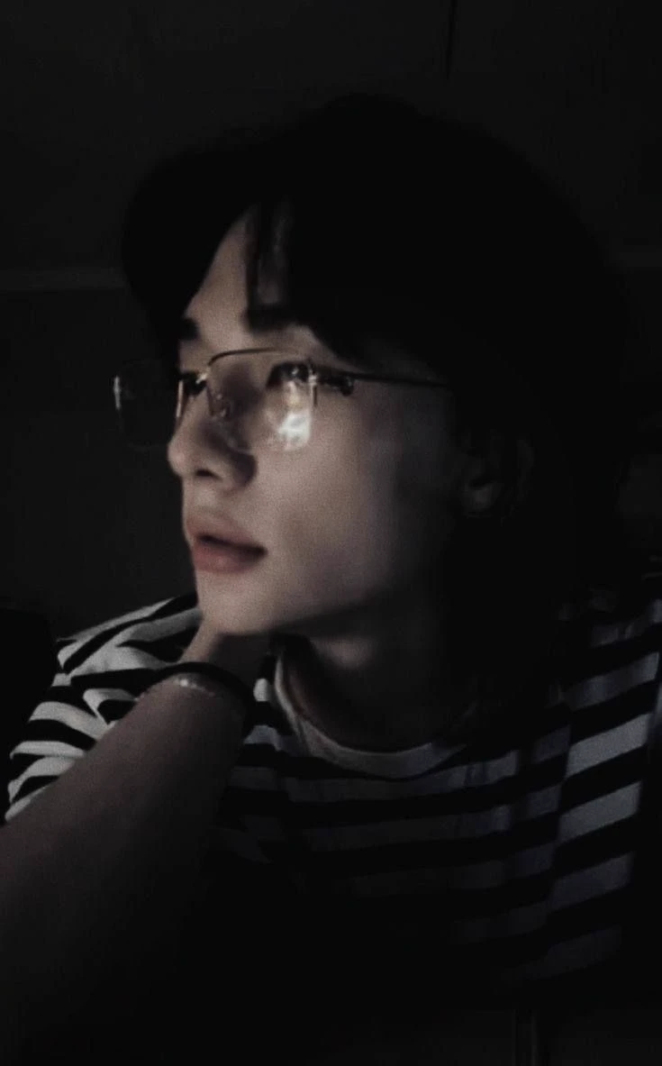 Hwang Hyunjin thumbnail