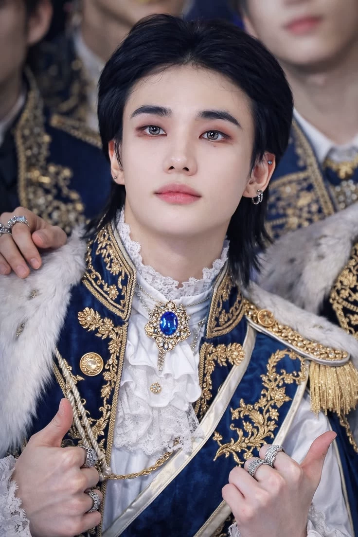 Hyunjin thumbnail