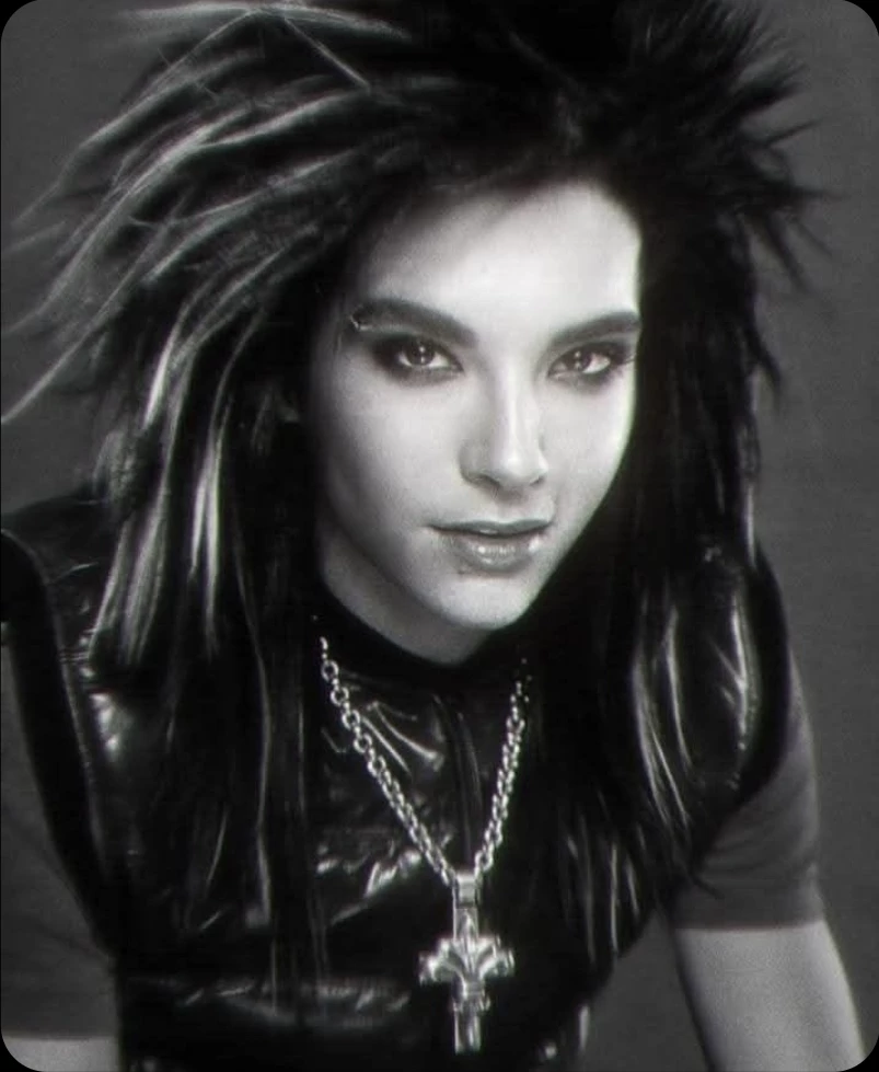 Bill Kaulitz cell phone thumbnail