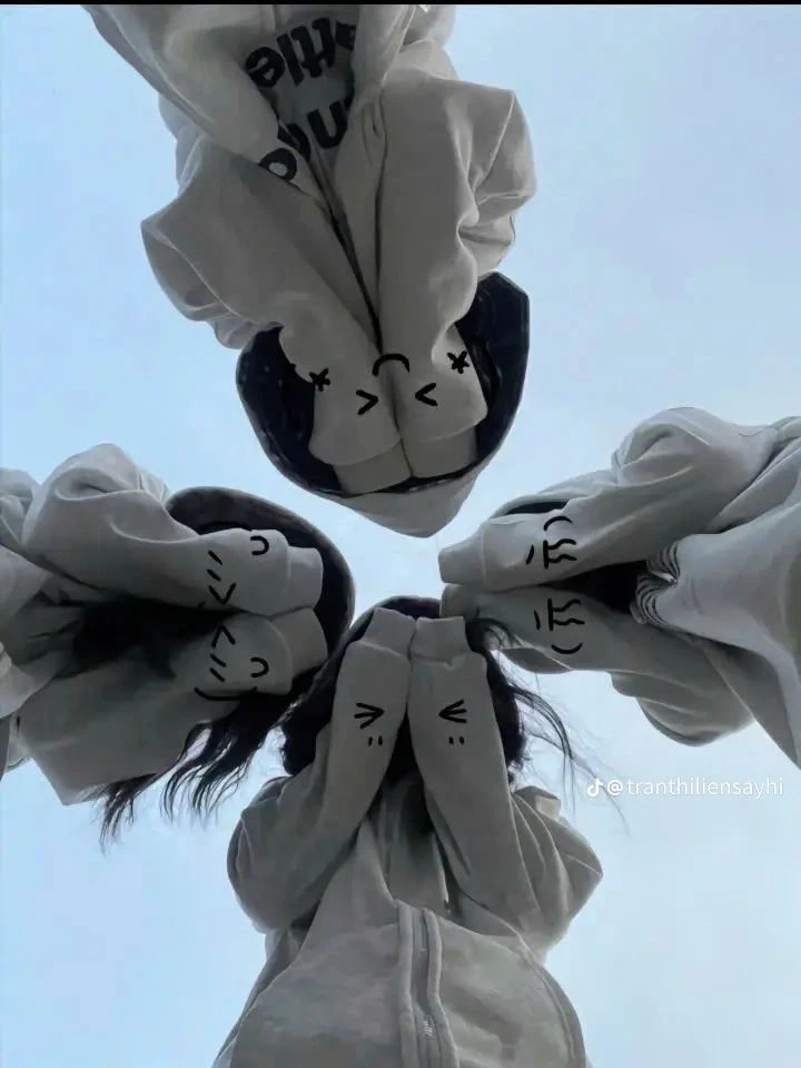 four step sister thumbnail