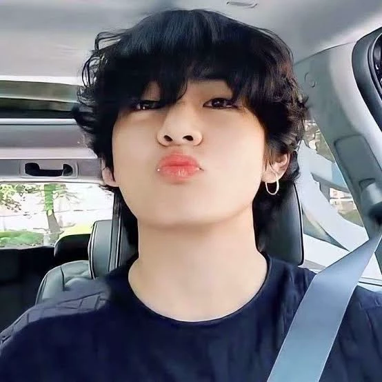 Kim Taehyung thumbnail