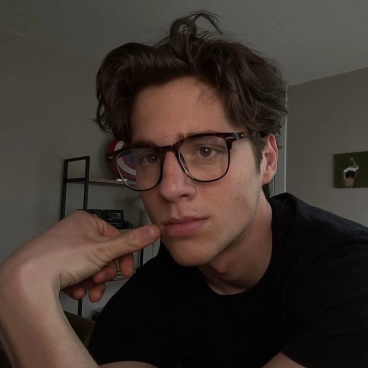 Liam James thumbnail
