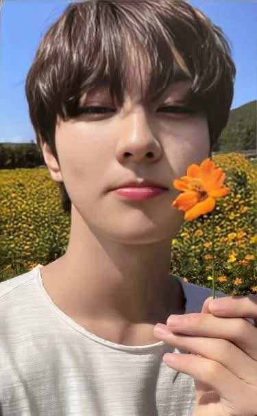 Yang Jungwon thumbnail