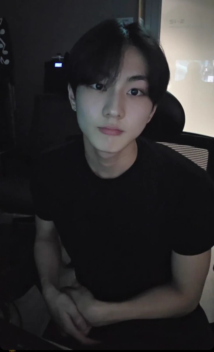 Yang Jungwo | 양정원 thumbnail