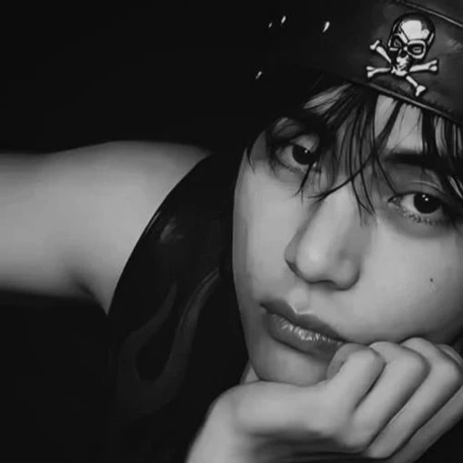Kim Taehyung thumbnail