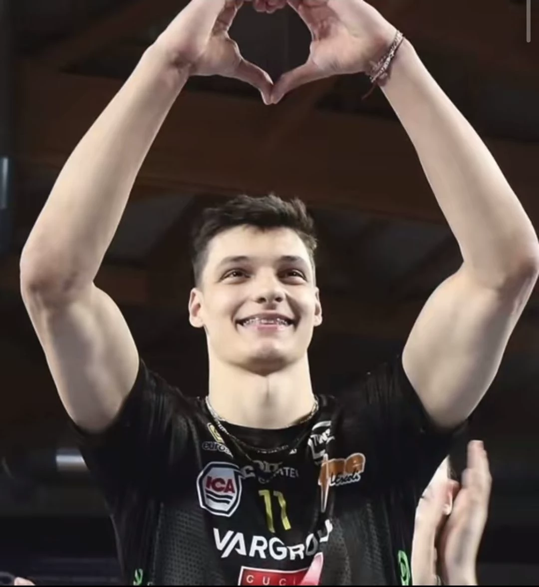 Aleksandar Nikolov thumbnail