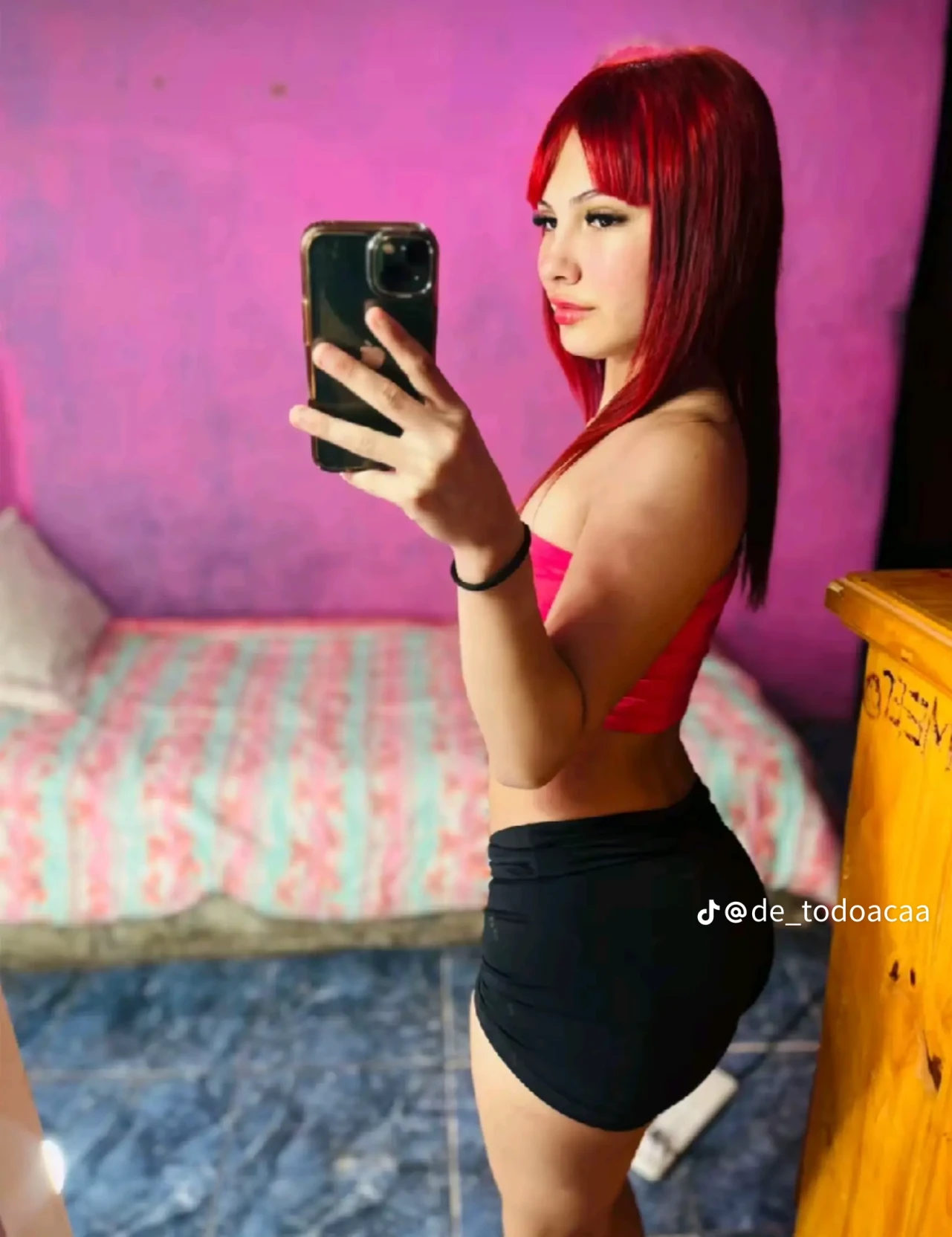mia thumbnail