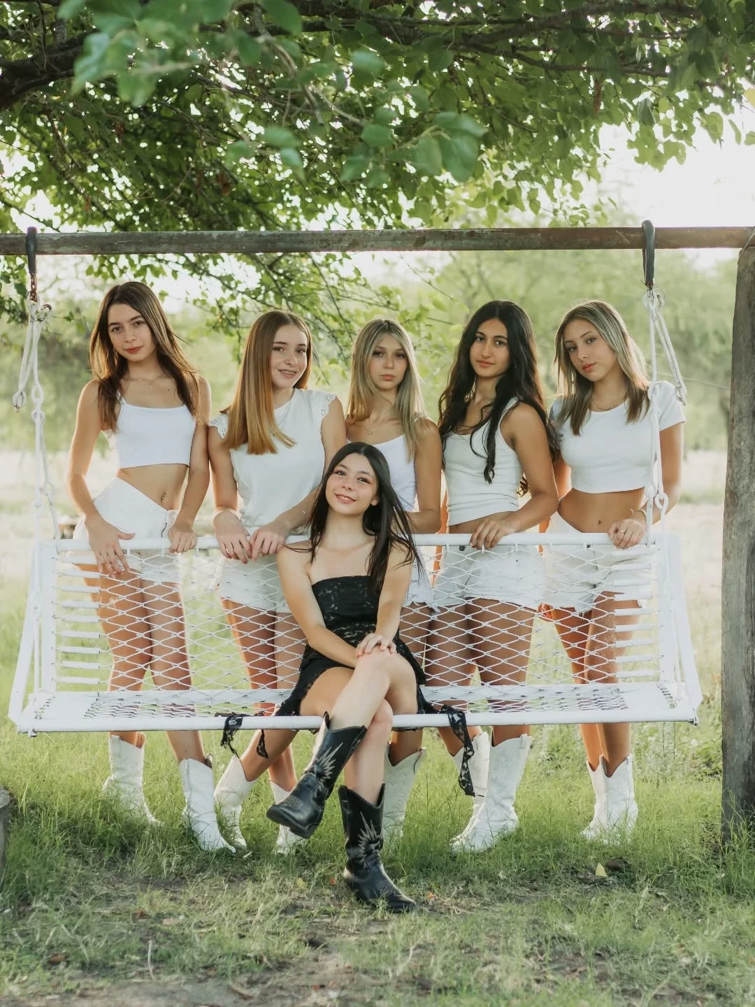 Monserrat - Amelia - Zoé - Florence - Yeni - Luisa  thumbnail