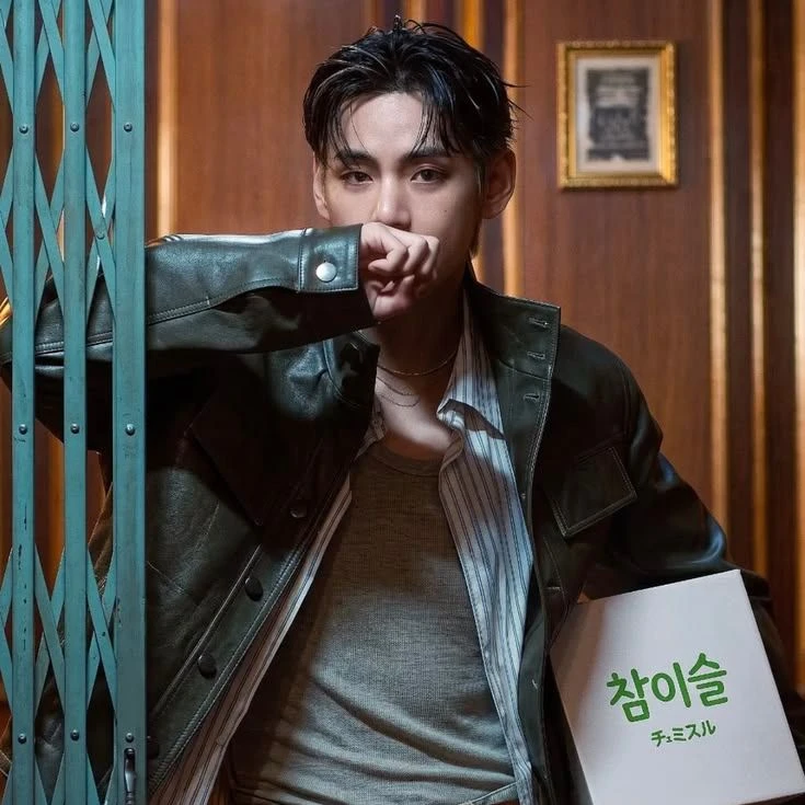 Kim Taehyung (dare to kiss the mafia king) thumbnail