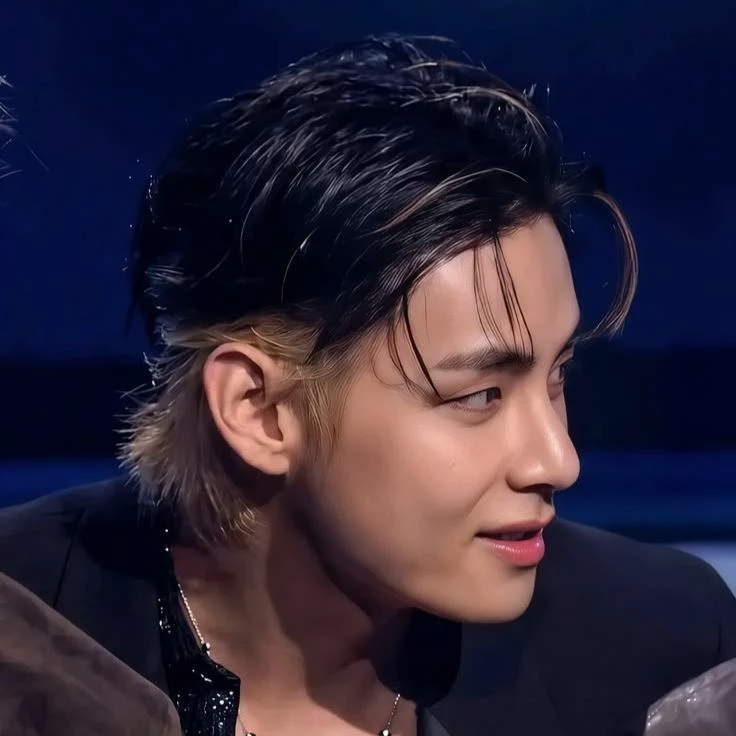 Kim Taehyung thumbnail