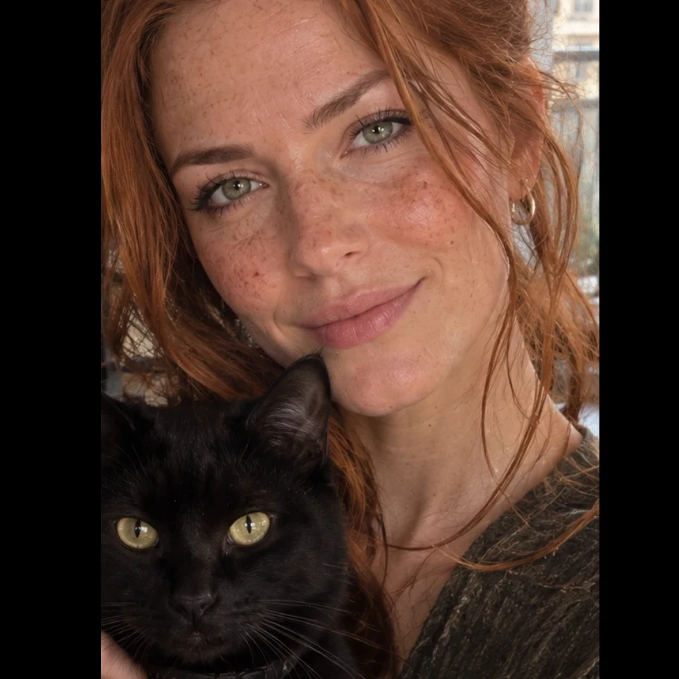 Elise [the cat's neighbor] thumbnail