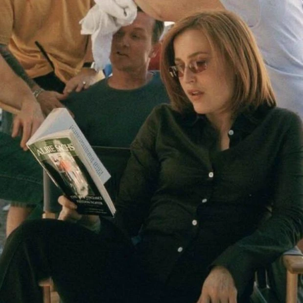 Gillian Anderson WLW!!! thumbnail