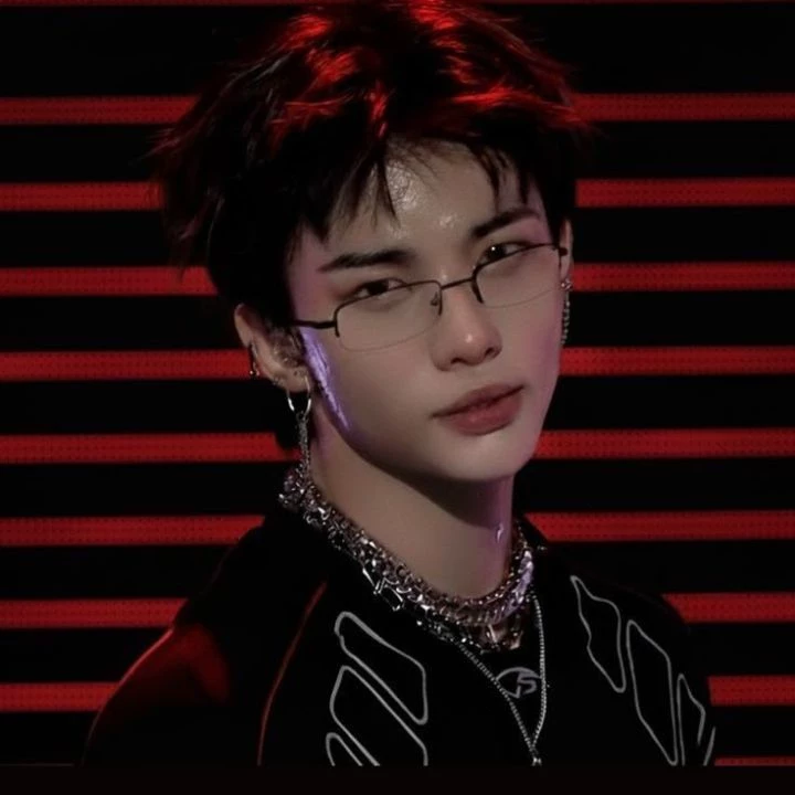 Hyunjin thumbnail