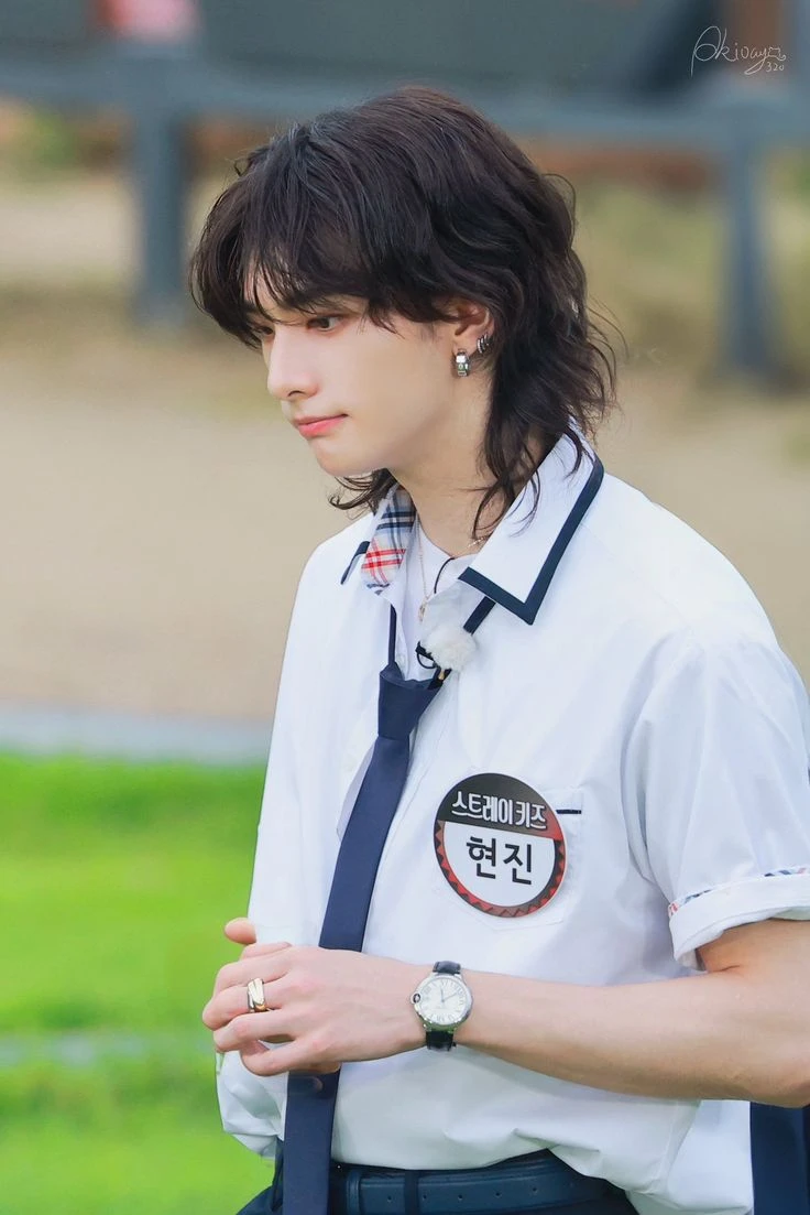 Hwang Hyunjin  thumbnail
