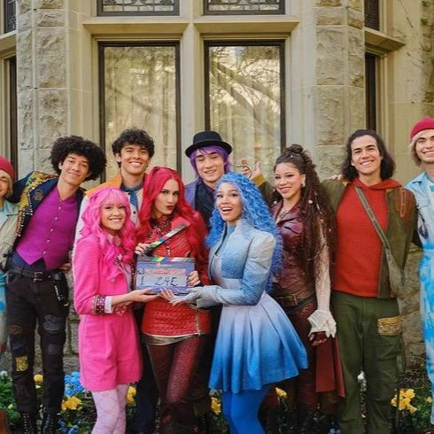 maddox hatter, max hatter, red, pink thumbnail