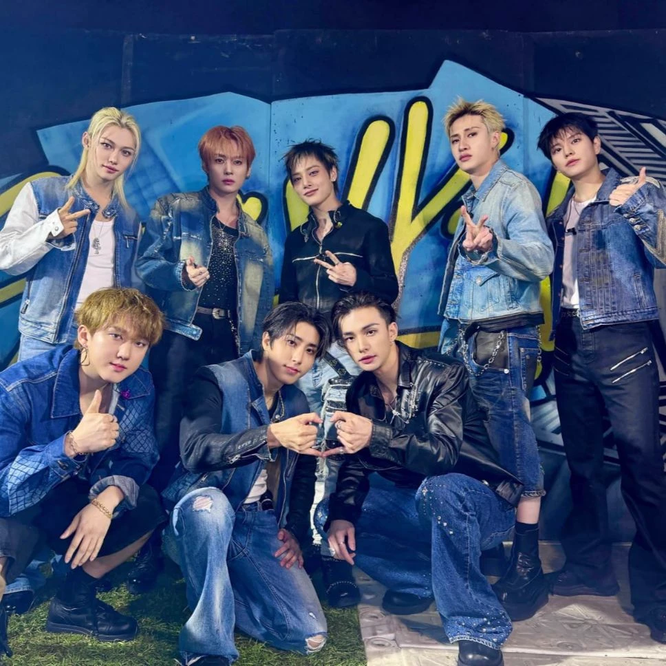 Straykids (? thumbnail