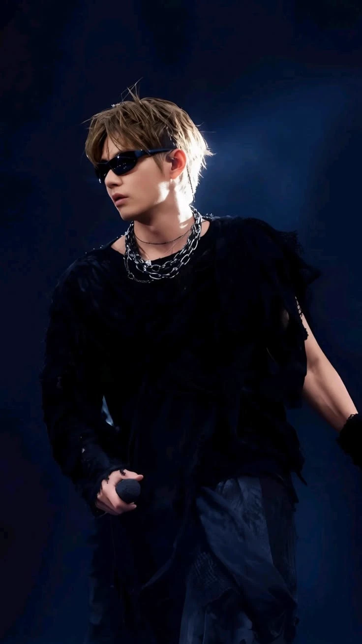 Kim Taehyung thumbnail