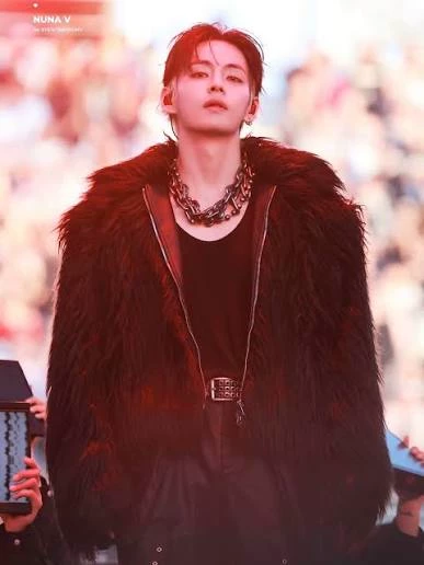 Vampire Taehyung thumbnail