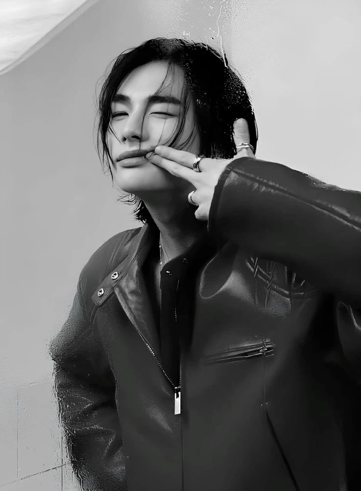 hyunjin thumbnail