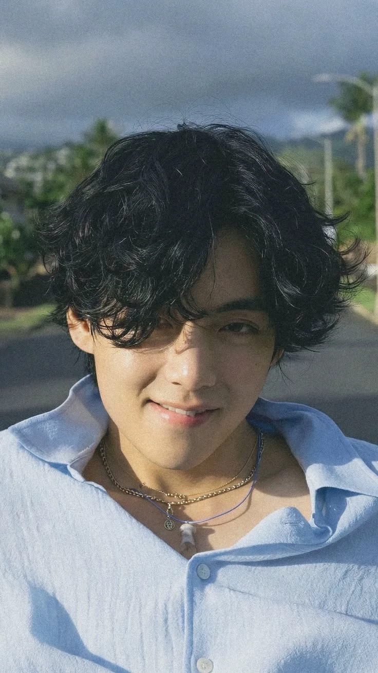 Kim Taehyung thumbnail