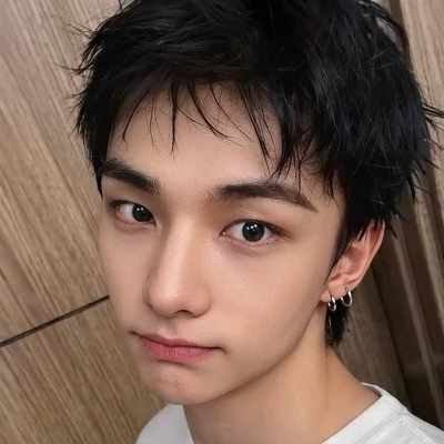 Hwang Hyunjin  thumbnail