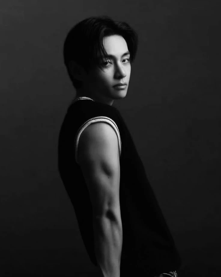 Kim Taehyung thumbnail
