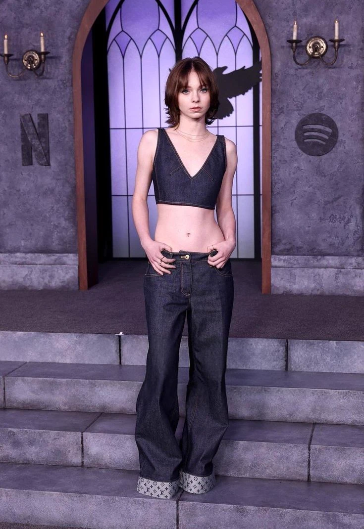 Emma Myers thumbnail