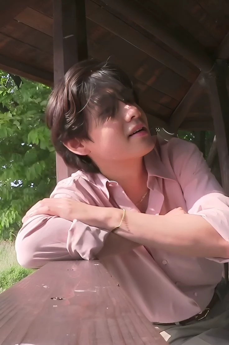 Kim Taehyung thumbnail