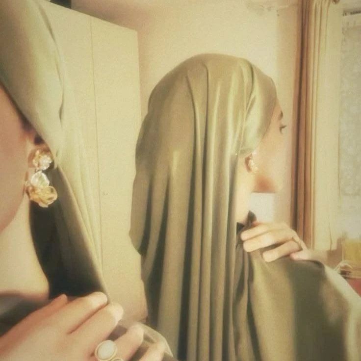 Aisha Khan thumbnail