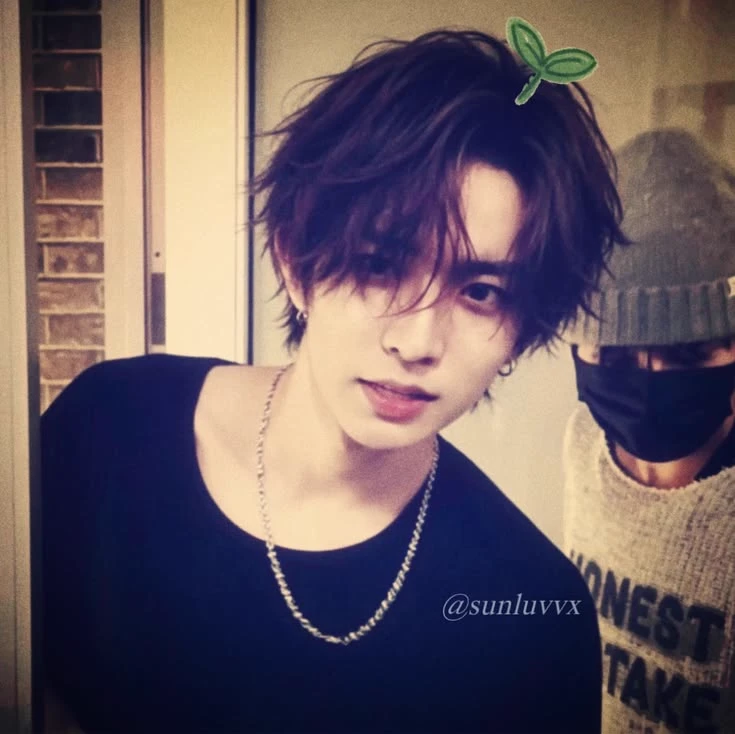 Lee Heeseung  thumbnail