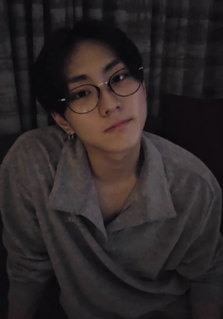 Yang Jungwon thumbnail