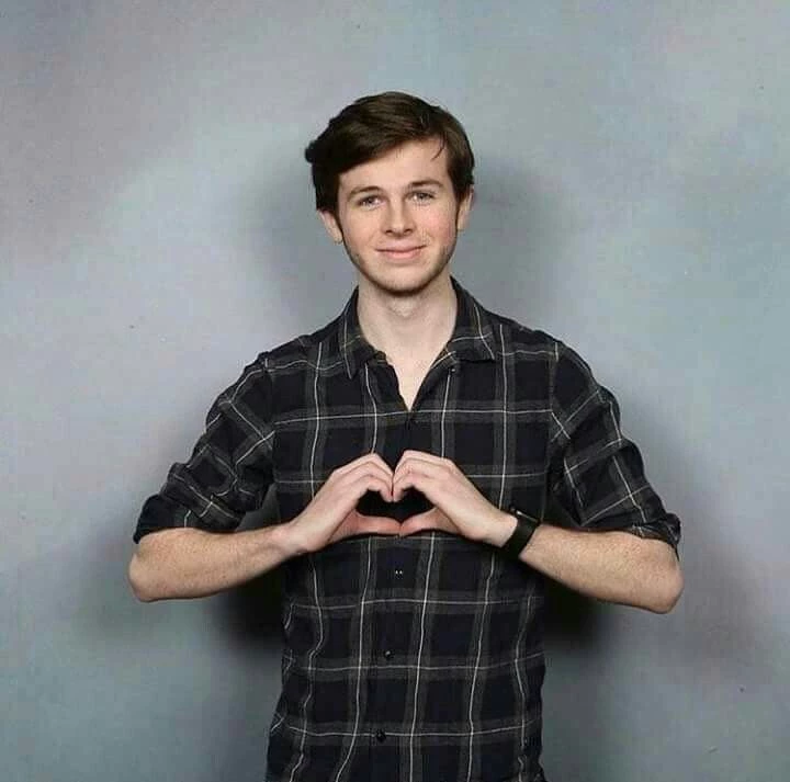 chandler Riggs thumbnail