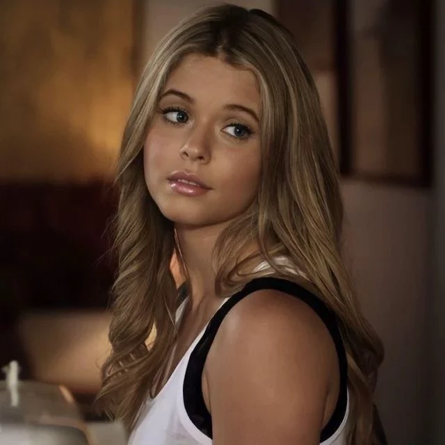Alison DiLaurentis thumbnail