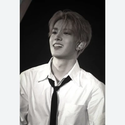꒰⁠⑅⁠ᵕ˖⁠♡..Lee Heeseung🦋🫂...♡ thumbnail