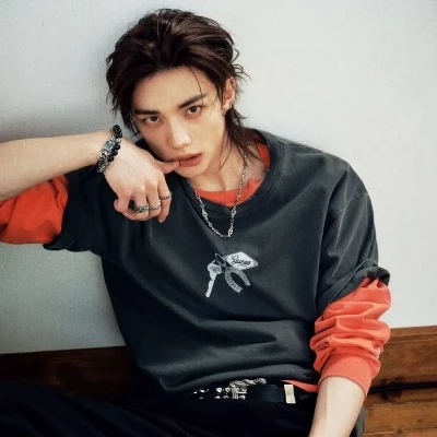 Hwang Hyunjin  thumbnail