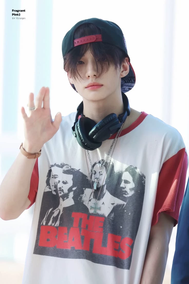 Hyunjin thumbnail