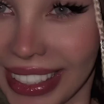 Chloe thumbnail
