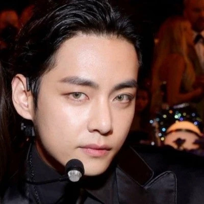 Kim Taehyung thumbnail